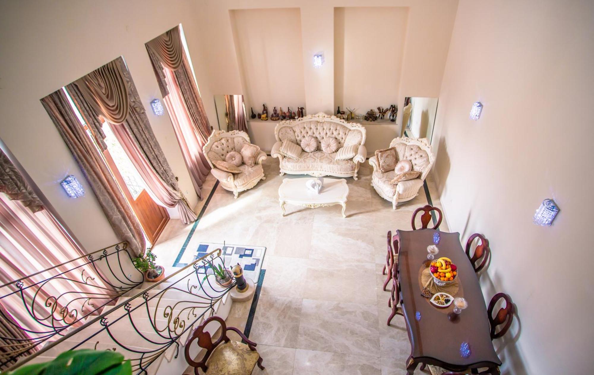 Hotel Caravan Palace Kutaisi Luaran gambar